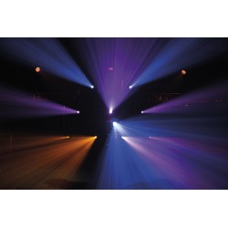 Showtec Shark - The Meg - Hybrid One Testa mobile LED ibrida da 160 W compatta zoom motorizzato per discoteca KAOTIKASTORE